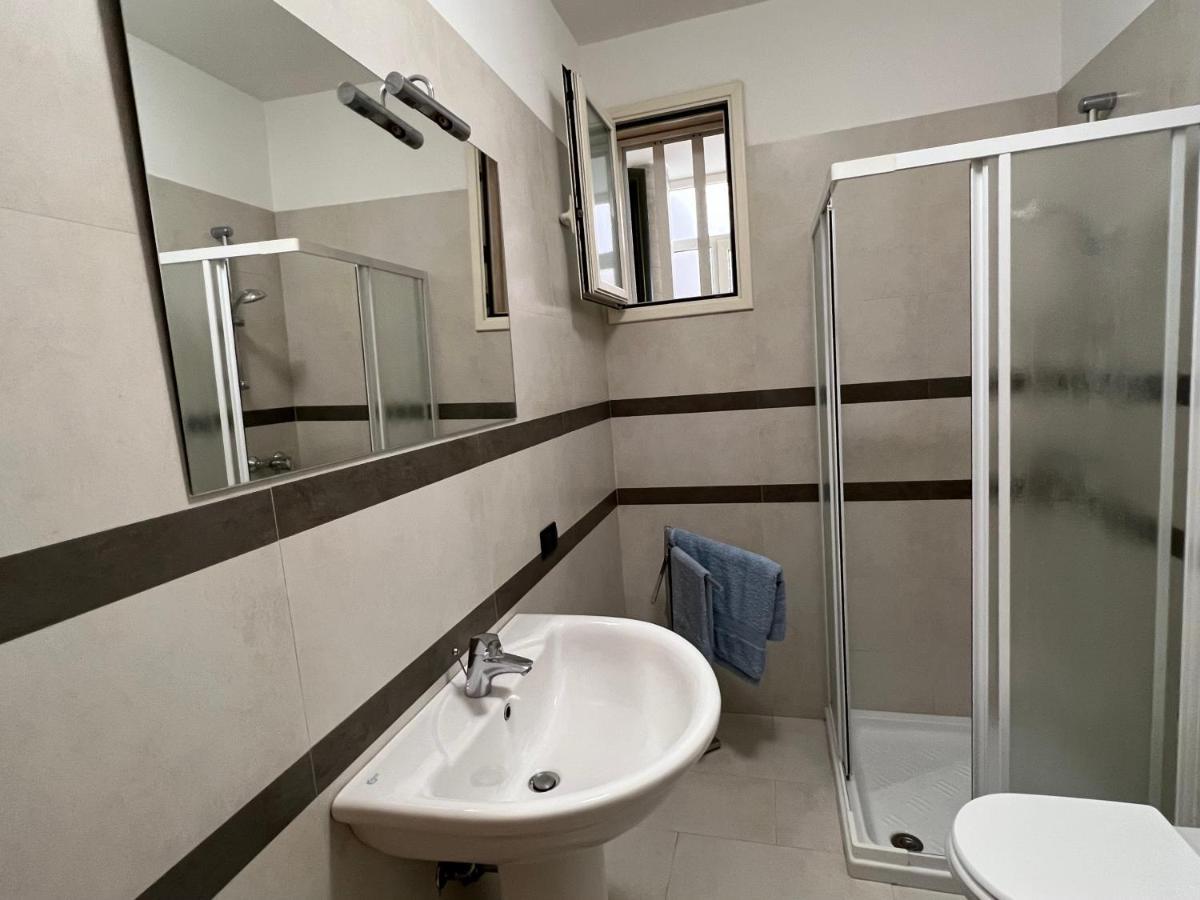 Rosmini Apartment - Parcheggio-Veranda - Baia Verde - Lido - By Click Salento Галиполи Екстериор снимка