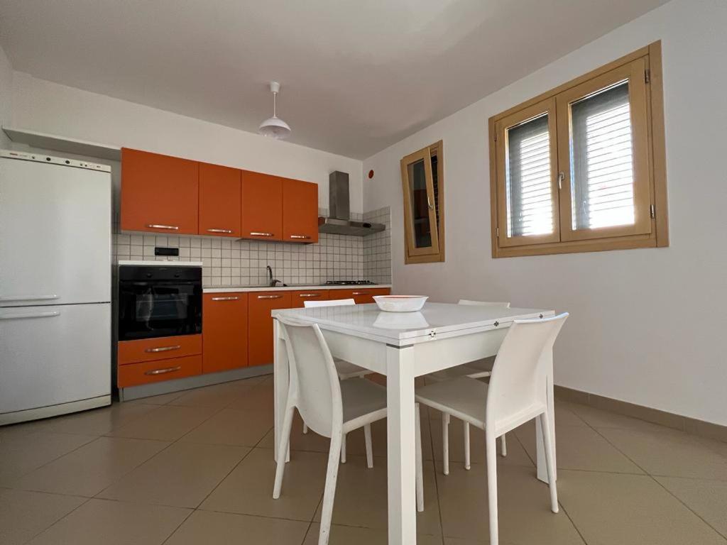 Rosmini Apartment - Parcheggio-Veranda - Baia Verde - Lido - By Click Salento Галиполи Екстериор снимка
