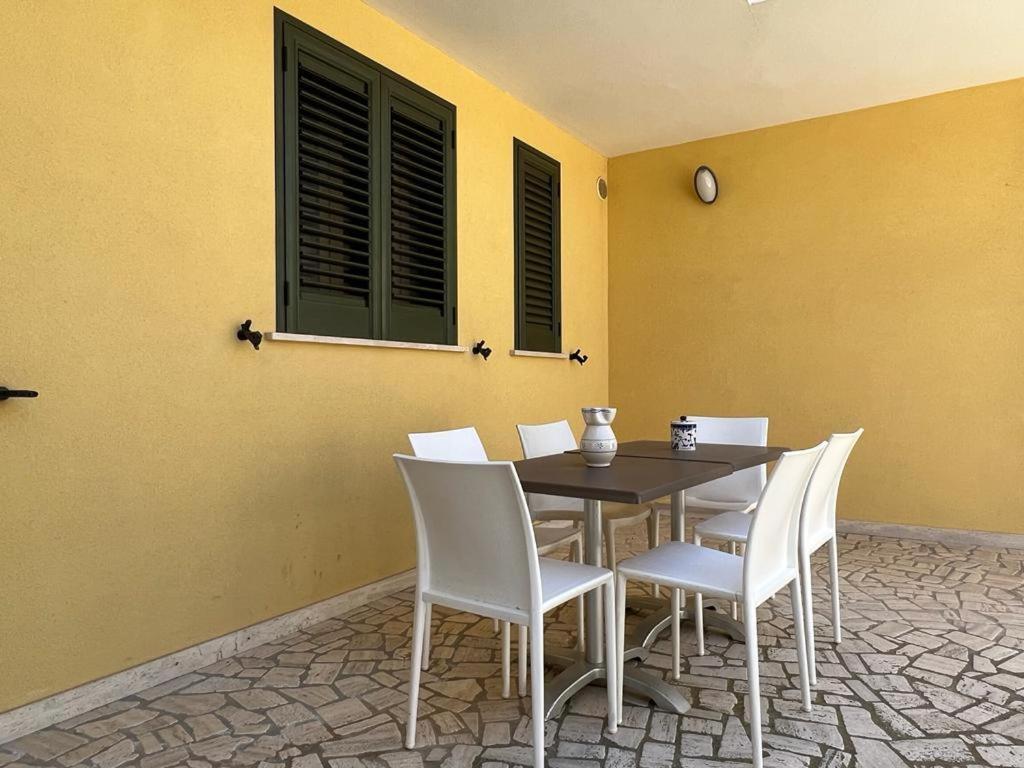 Rosmini Apartment - Parcheggio-Veranda - Baia Verde - Lido - By Click Salento Галиполи Екстериор снимка