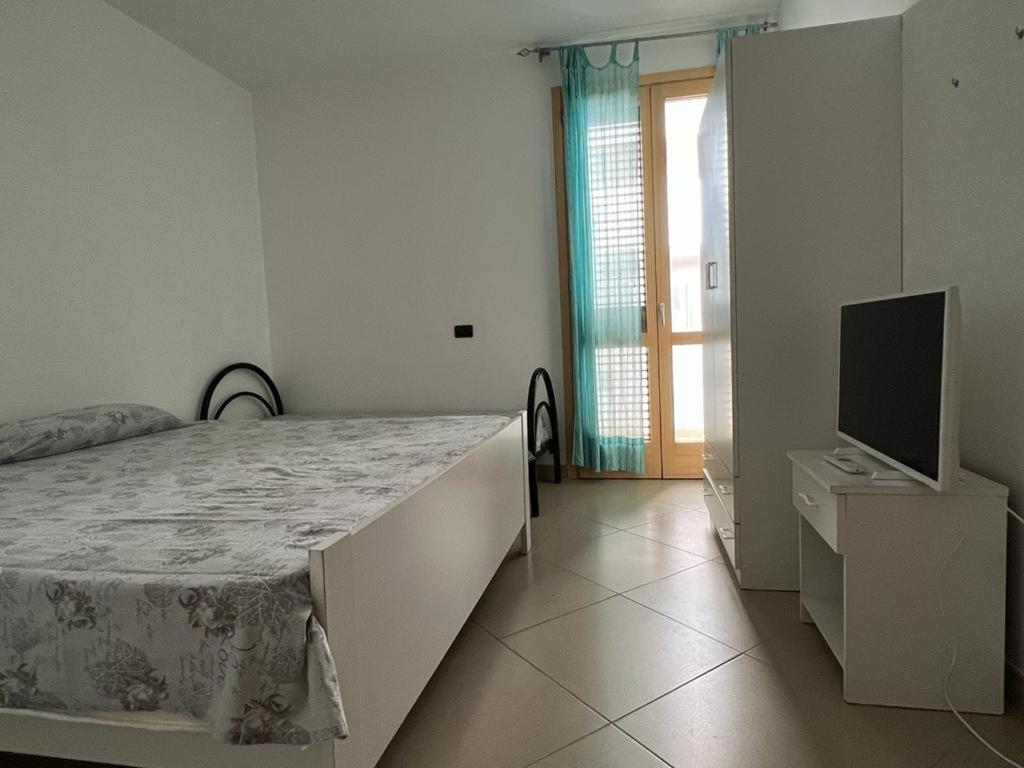 Rosmini Apartment - Parcheggio-Veranda - Baia Verde - Lido - By Click Salento Галиполи Екстериор снимка